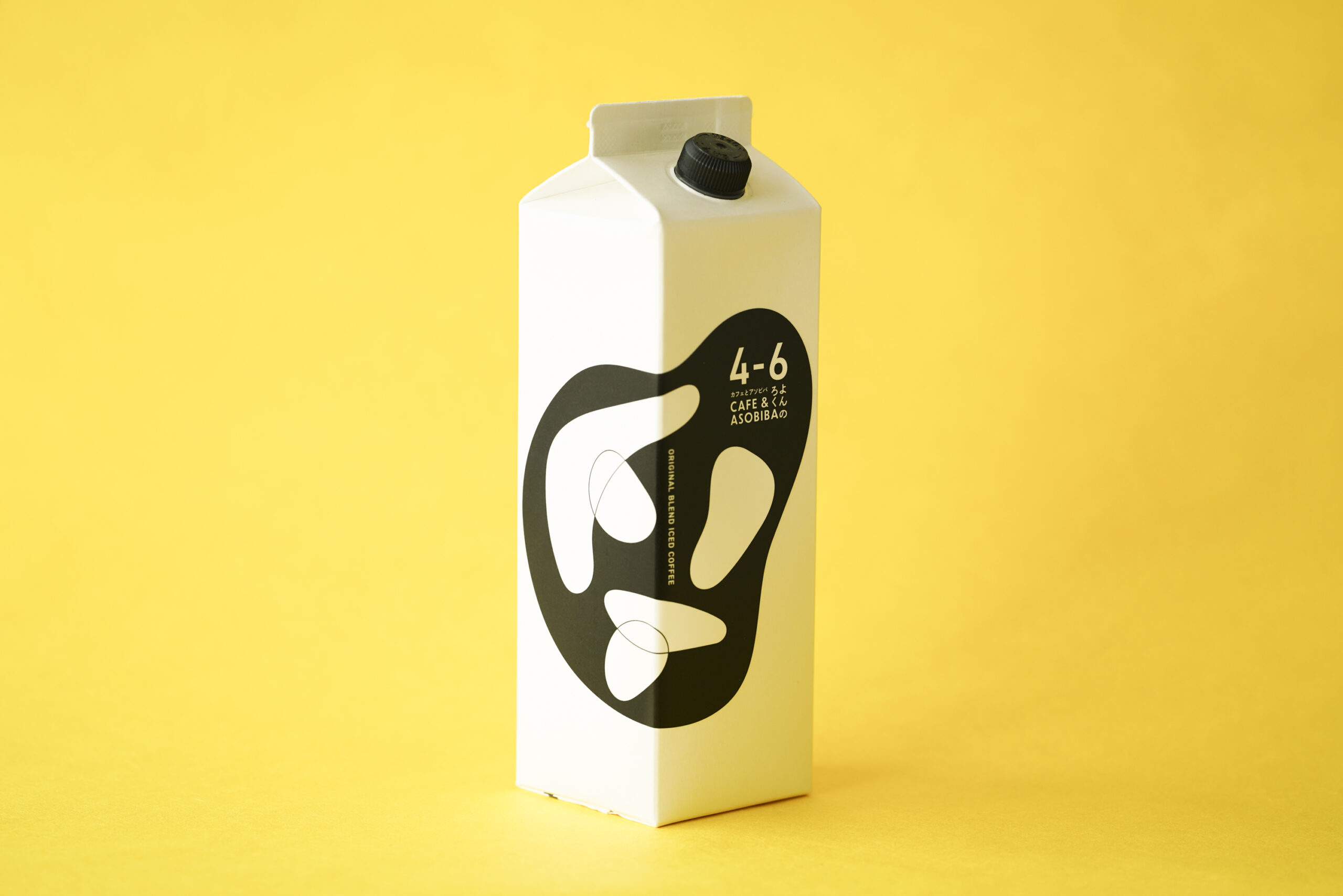 CAFE&ASOBIBA 4-6のアイスコーヒーパック、斜めからのカット